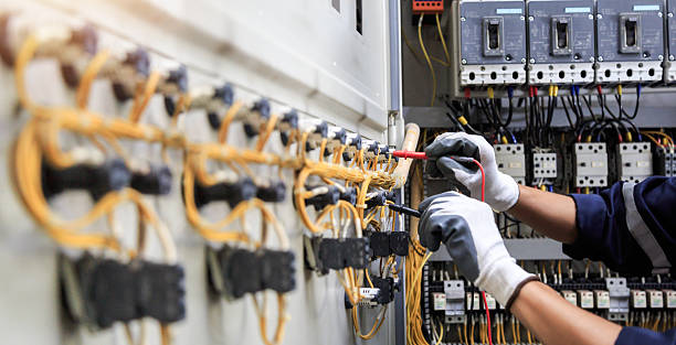 Professional Electrician technician working in Nash, TX